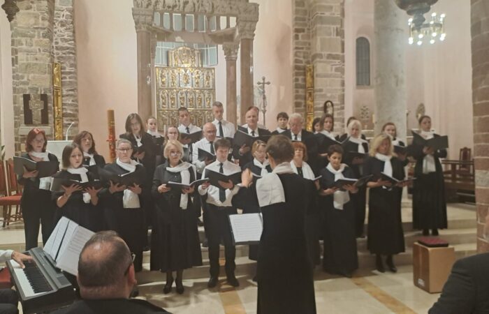 39dd1895-5df3-49f3-93ad-f0d0c1e7c95f