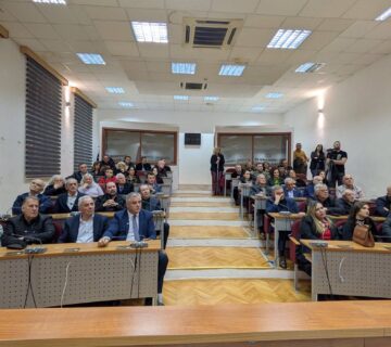 588825672 1247038394119915 1486863365235457728 n 360x320